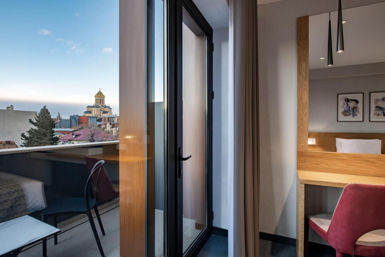 Clocks Hotel Tbilisi Eksteriør bilde